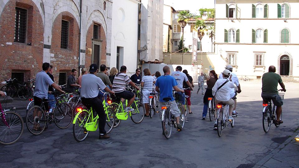 Lucca, a bike tour