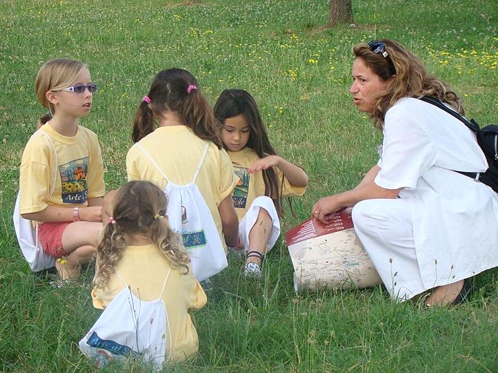 Lucca, Vittoria with a group of children