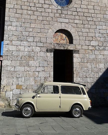Camaiore, a Fiat 500 by the church