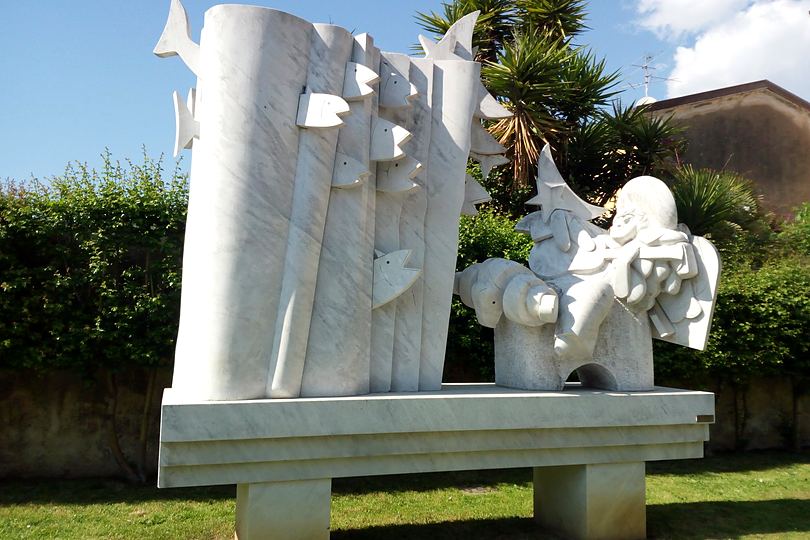 Pietrasanta, marble sculpture
